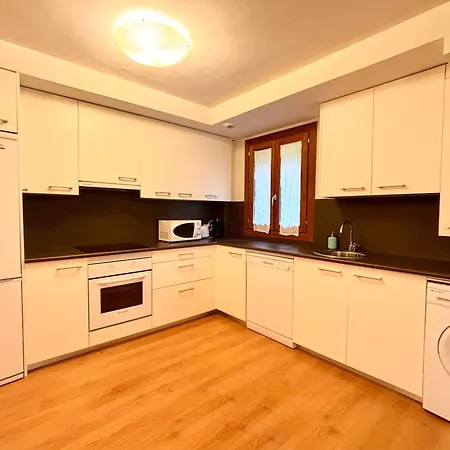 Bpirineos-tuca Blanca *